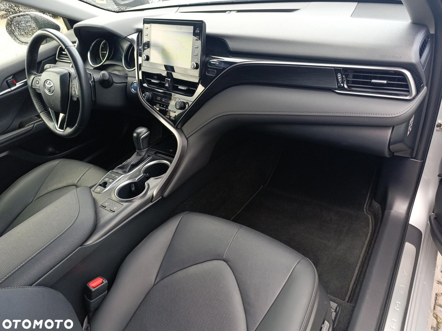 Toyota Camry - 10