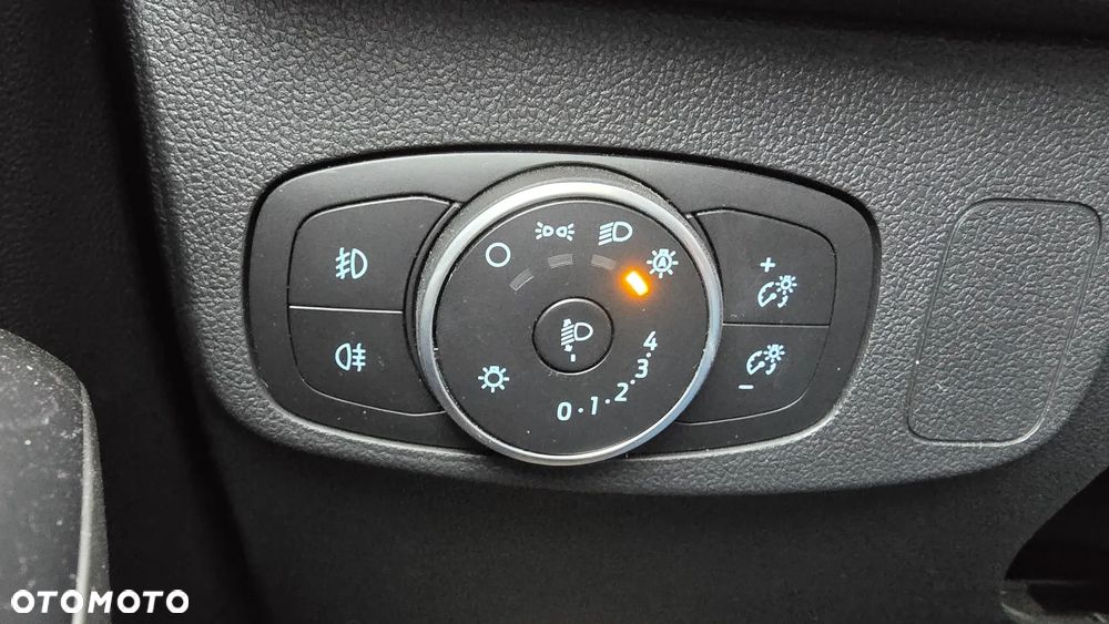 Ford Focus 1.0 EcoBoost ST-Line X - 12