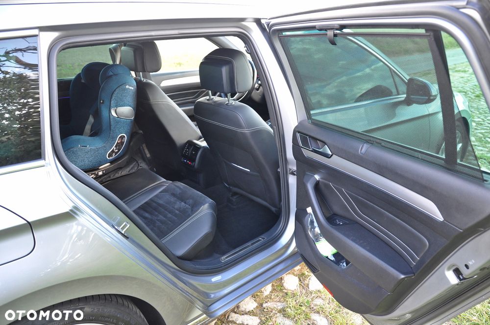 Volkswagen Passat 2.0 TDI EVO Elegance DSG - 23