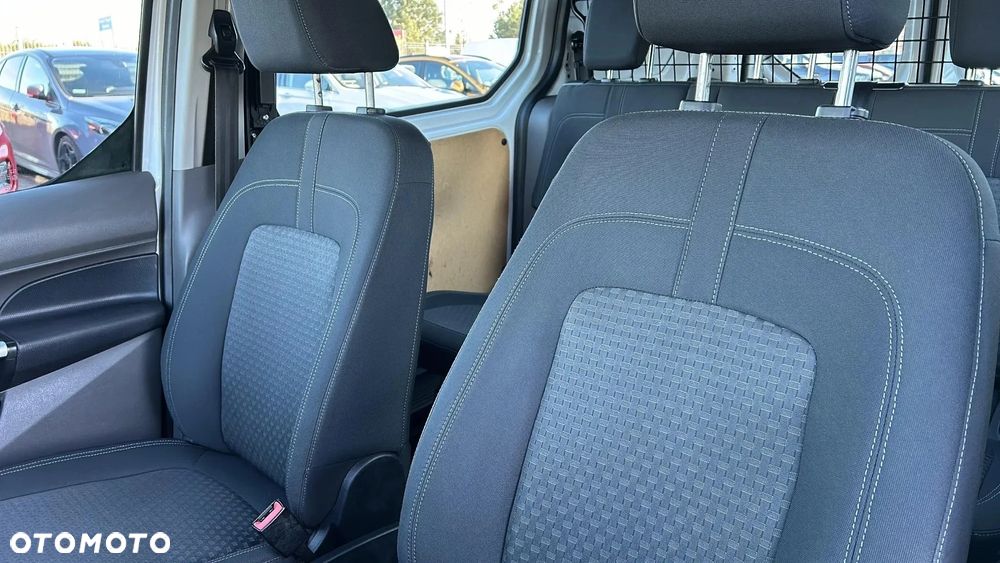 Ford Transit Connect - 22