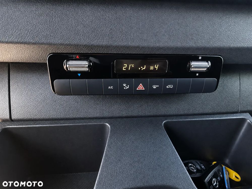 Mercedes-Benz Esprinter - 23