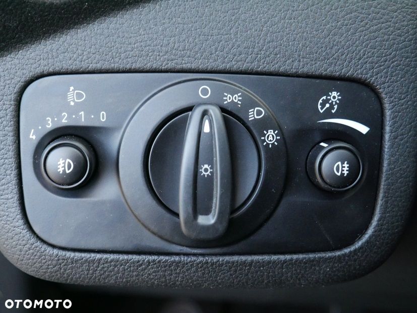 Ford Kuga - 23