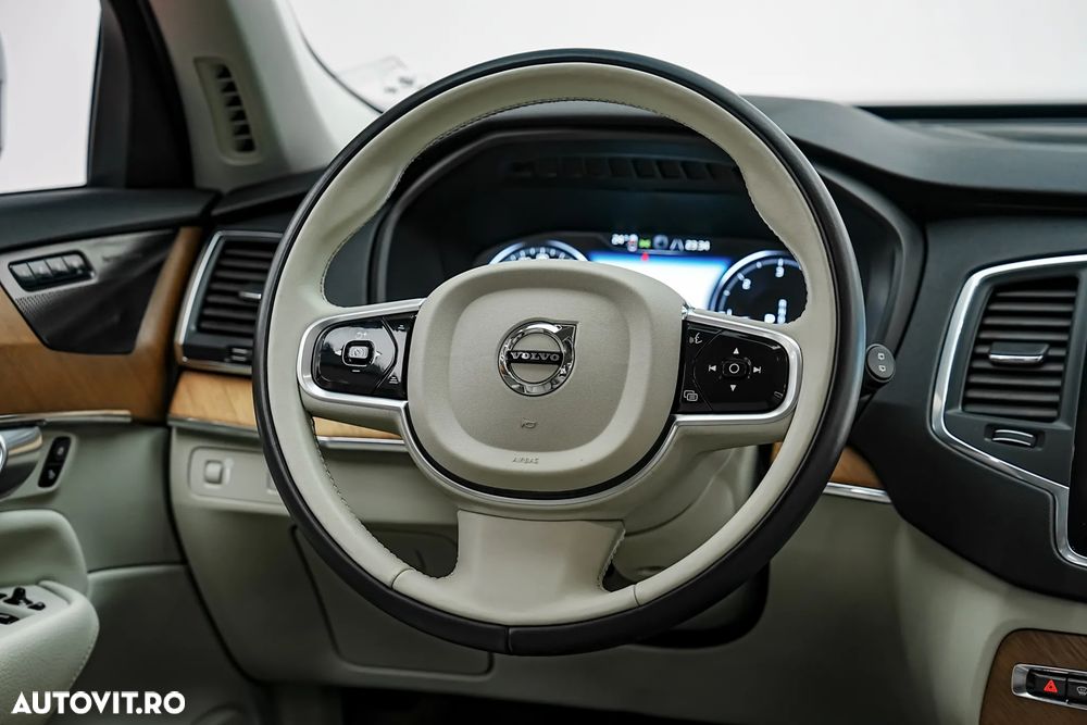 Volvo XC 90 B5 D AWD Geartronic Momentum Pro - 18