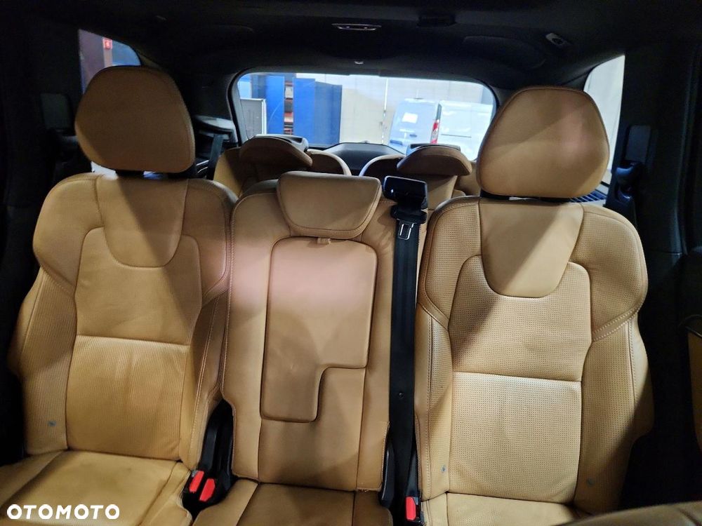 Volvo XC 90 - 11