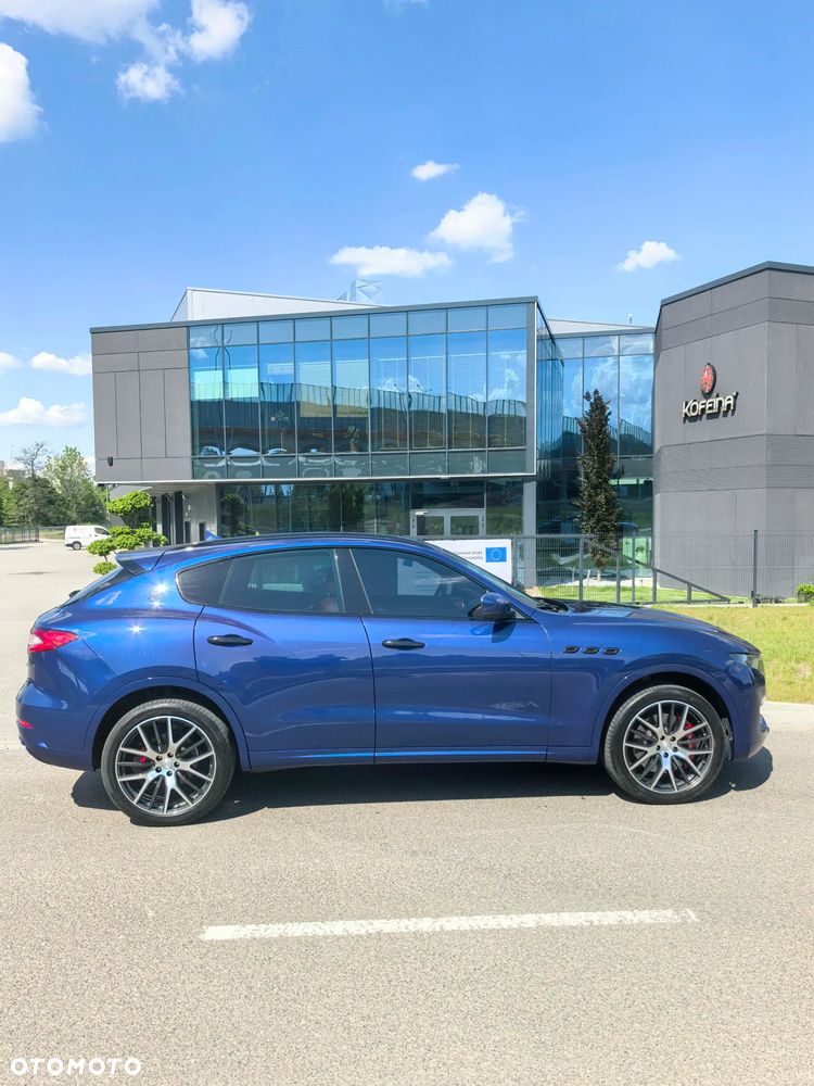 Maserati Levante S Q4 - 4
