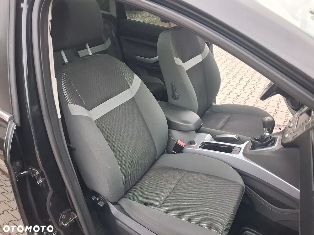 Ford Kuga 2.0 TDCi 2x4 Titanium - 14