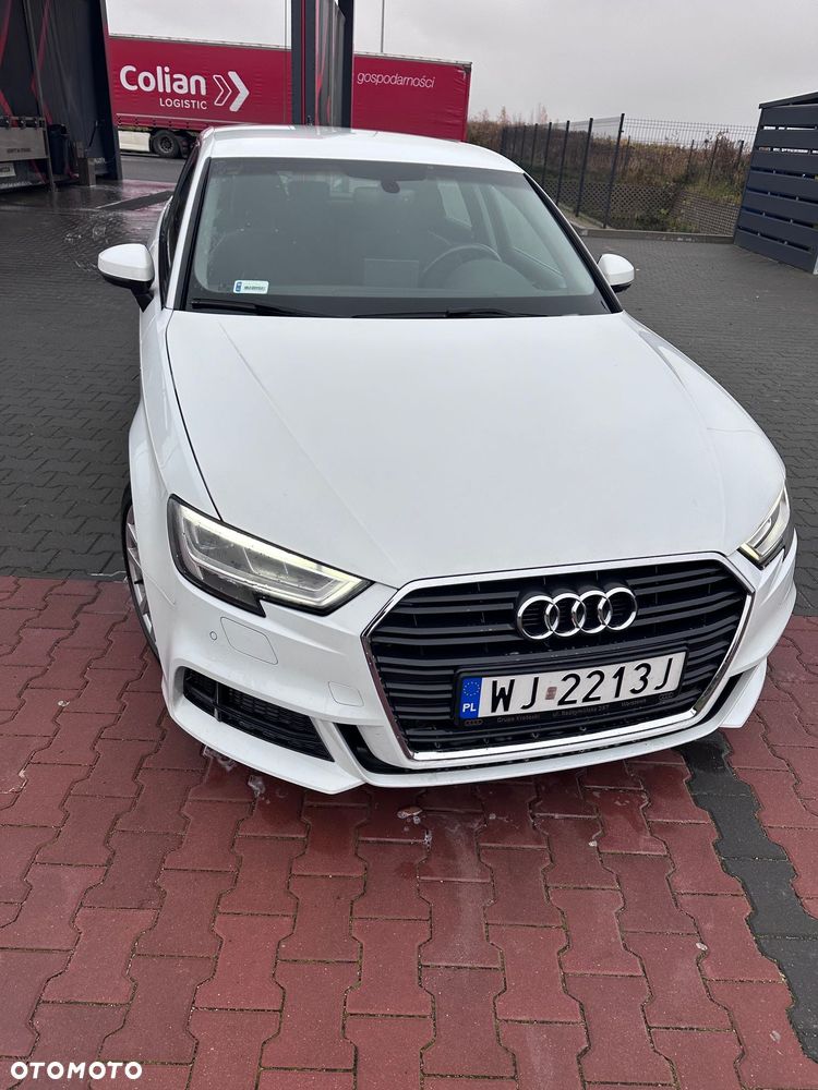 Audi A3 Sportback - 1