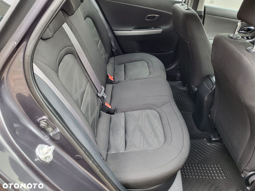 Kia Ceed - 7