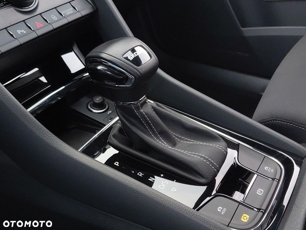 Skoda Karoq 1.5 TSI ACT Sportline DSG - 25