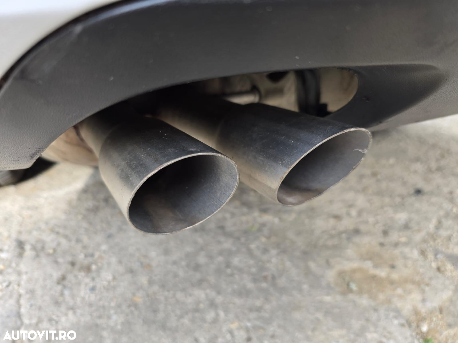 Volkswagen Jetta 2.0 TDI Comfortline - 28