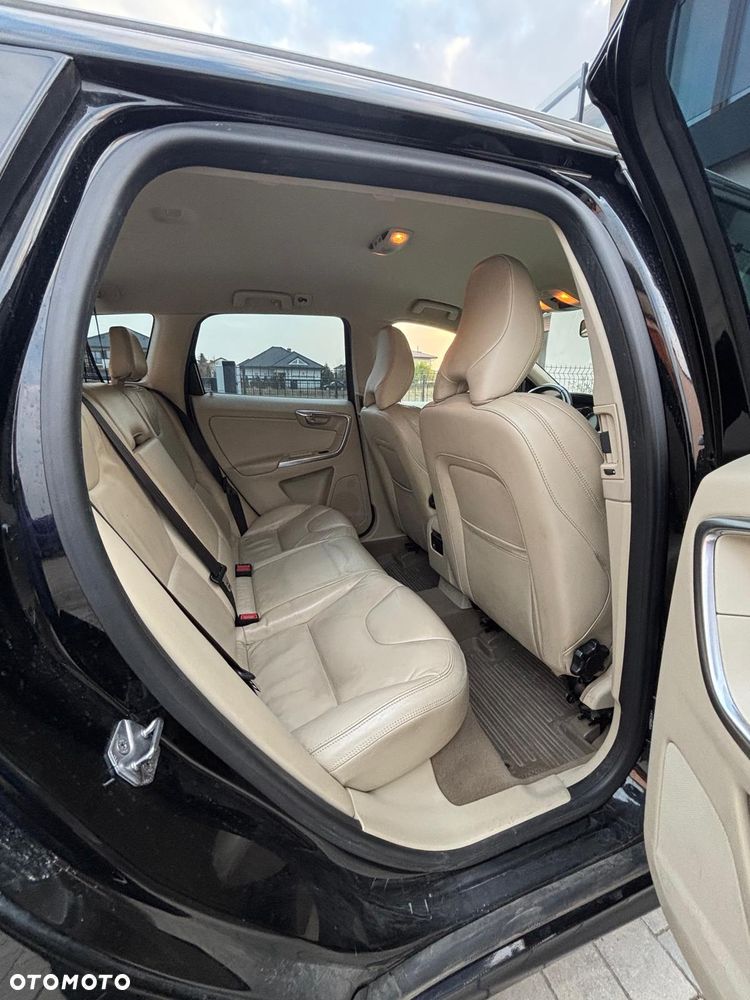 Volvo XC 60 D4 AWD Summum - 6