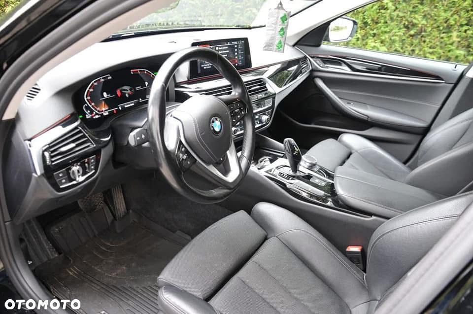 BMW Seria 5 520d xDrive Sport Line - 16