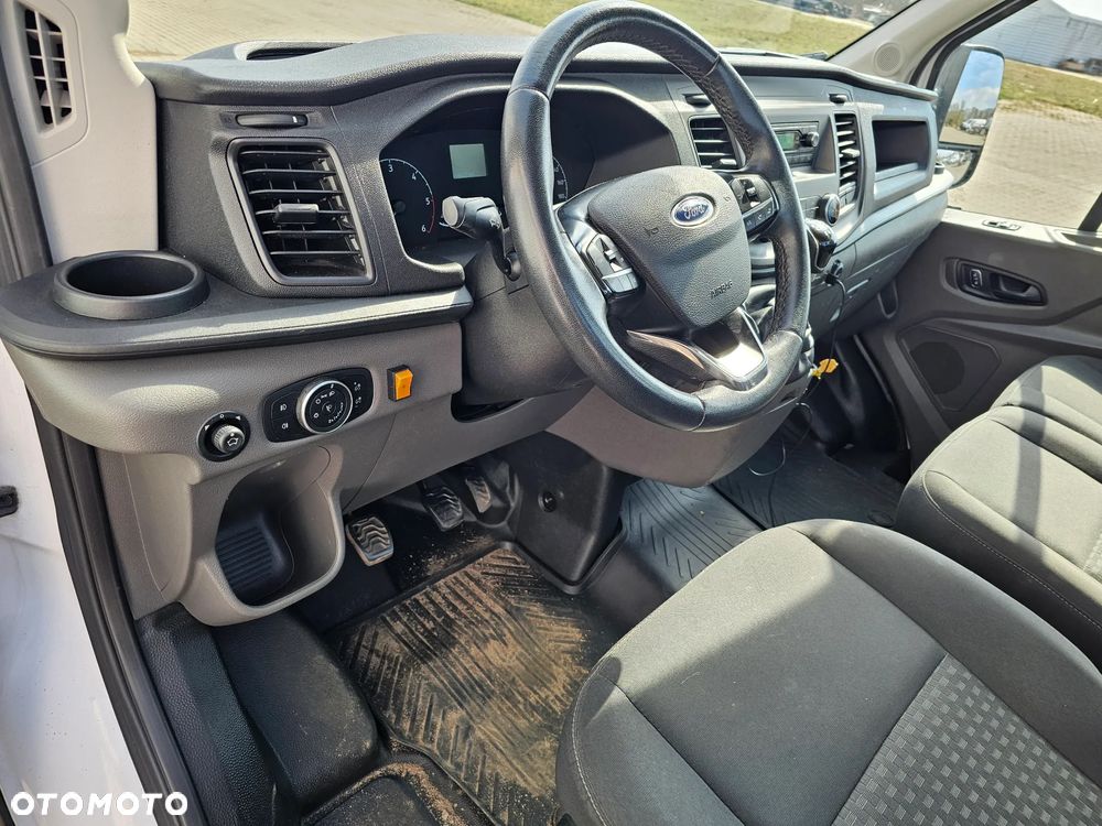 Ford Transit - 13