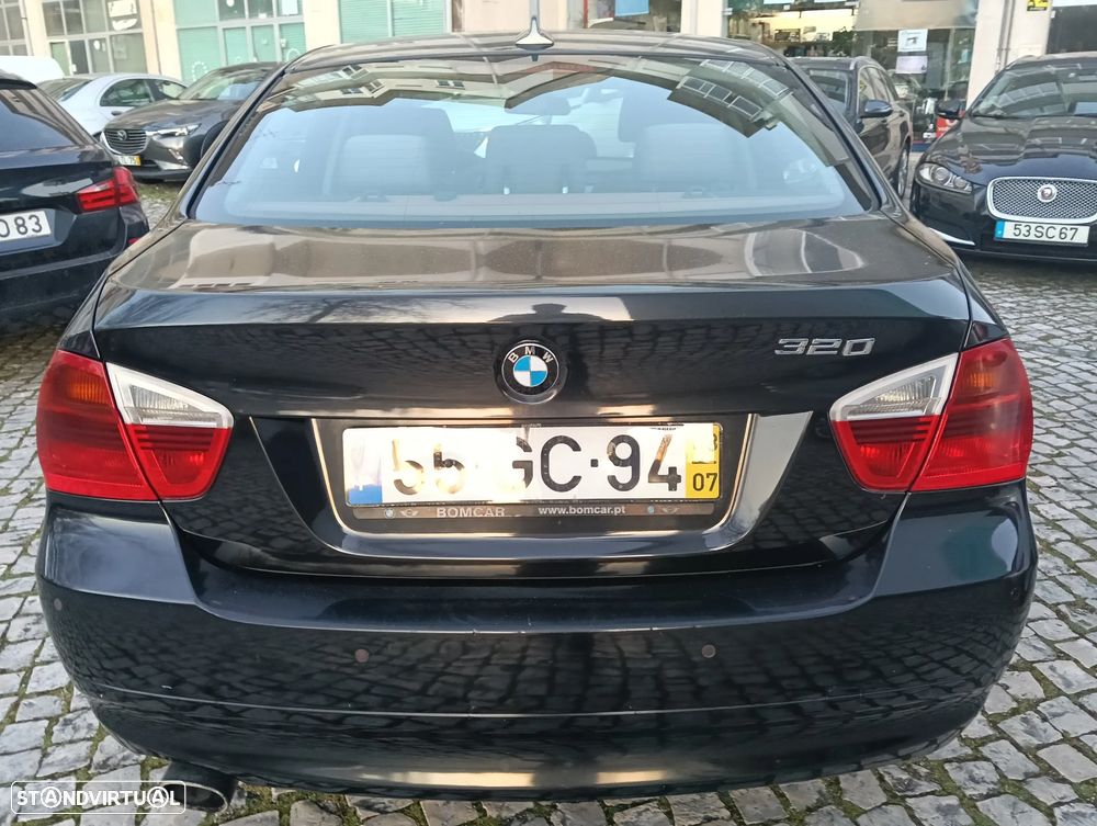BMW 320 d Sport - 30