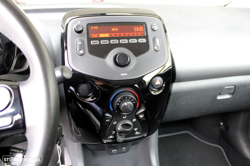 Peugeot 108 1.0 VTi Style - 24