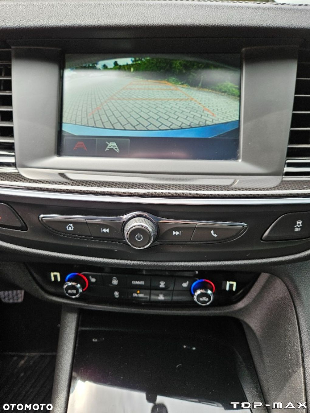 Opel Insignia - 22