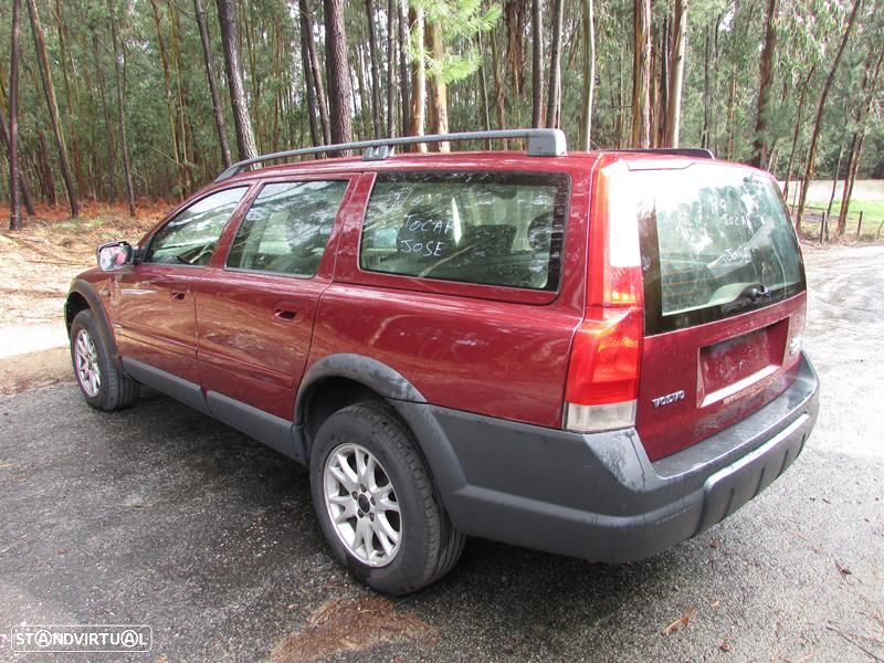 Volvo XC70 2.4 D5 de2003 - Peças Usadas (5905) - 4