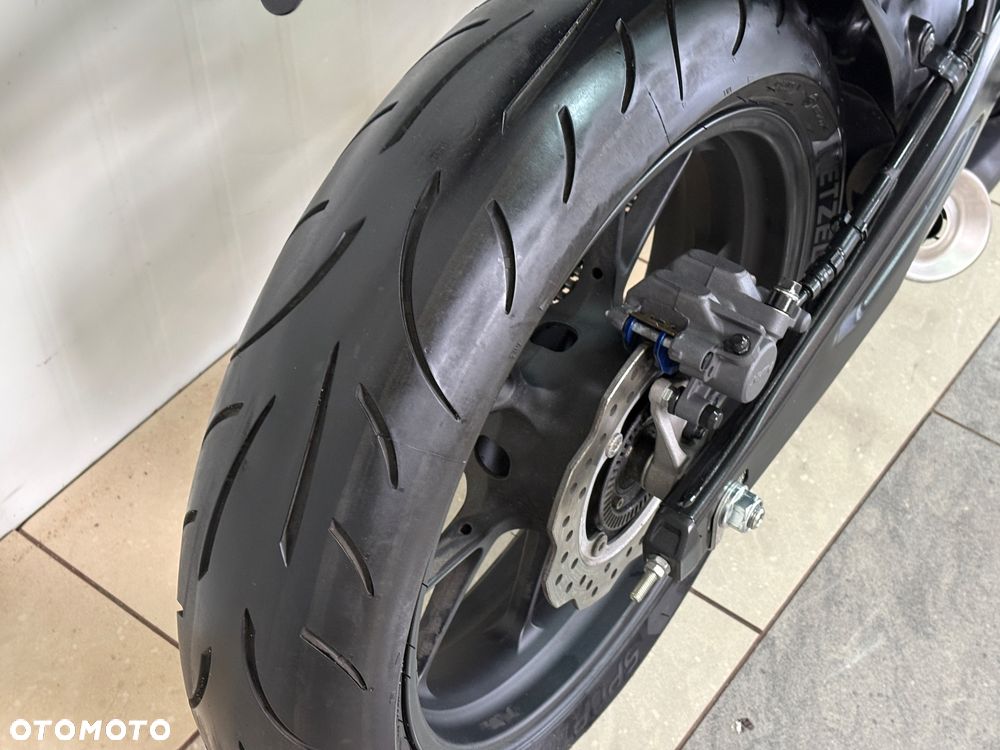 Honda CB - 10