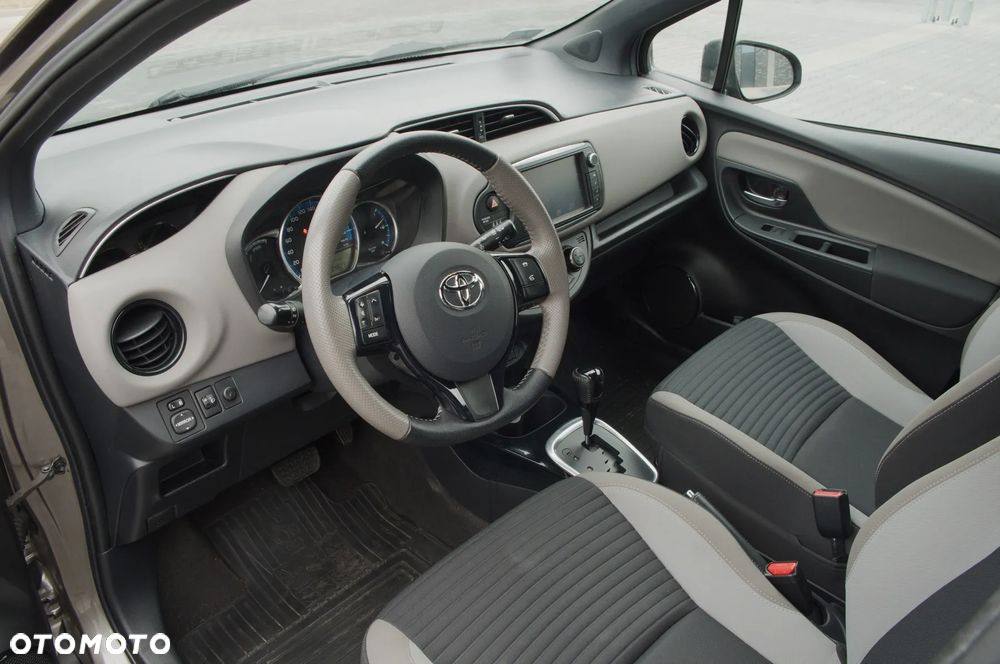 Toyota Yaris - 5
