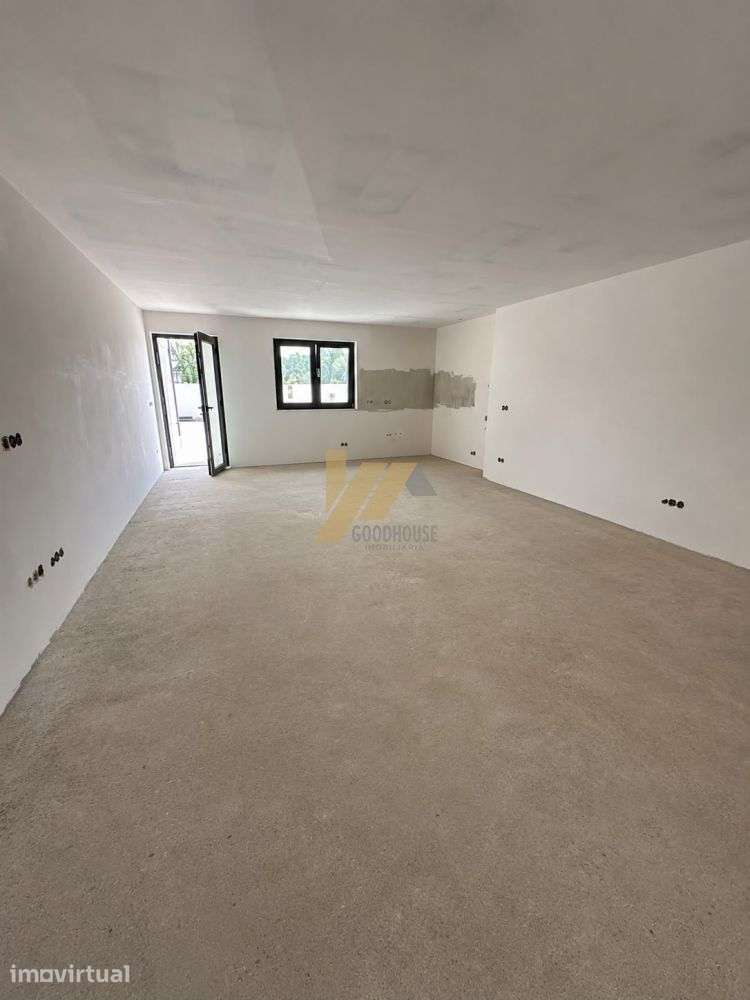 Moradia T3 de 3 frentes com duas suites - Grande imagem: 3/12