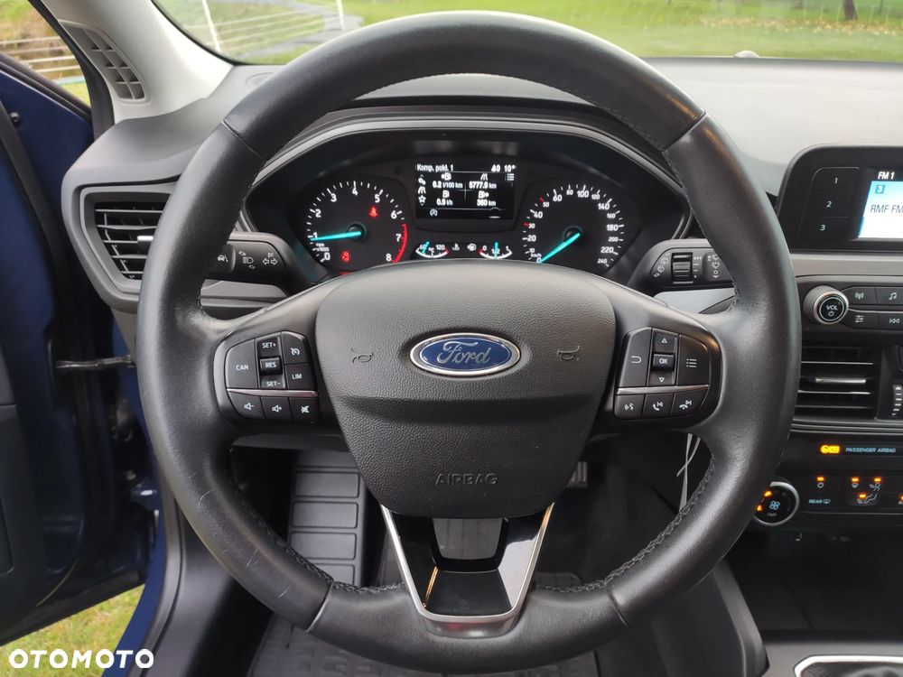 Ford Focus 1.0 EcoBoost Trend Edition - 24