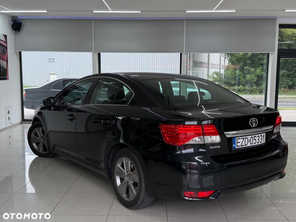 Toyota Avensis 2.0 D-4D Luna - 21