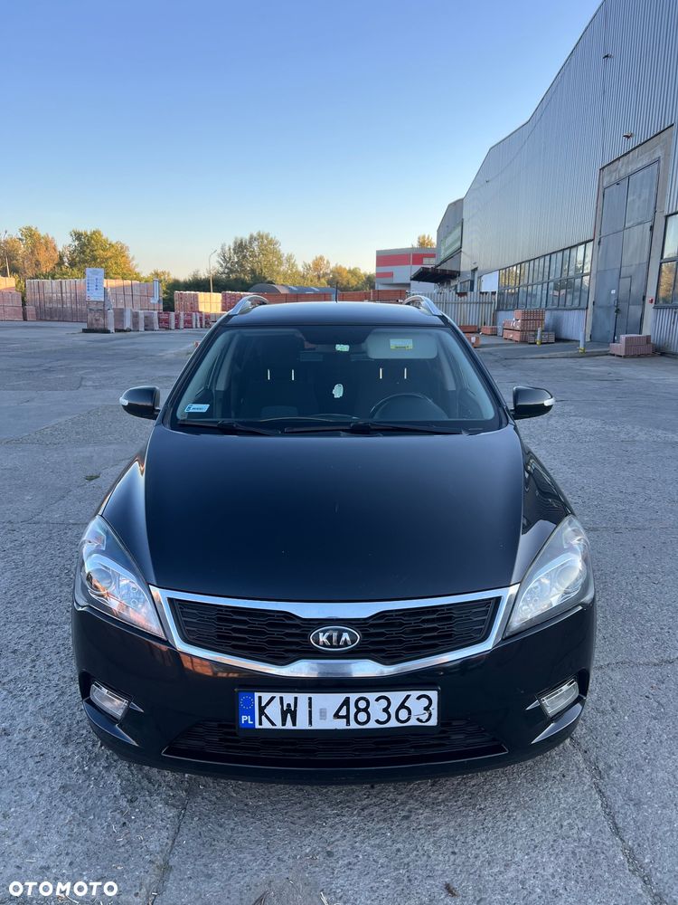 Kia Ceed - 8