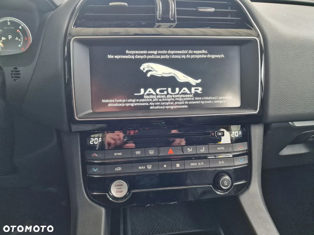 Jaguar F-Pace - 13