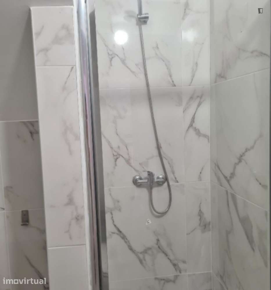 Quarto - localizado em Telheiras Lisbon - Grande imagem: 3/20