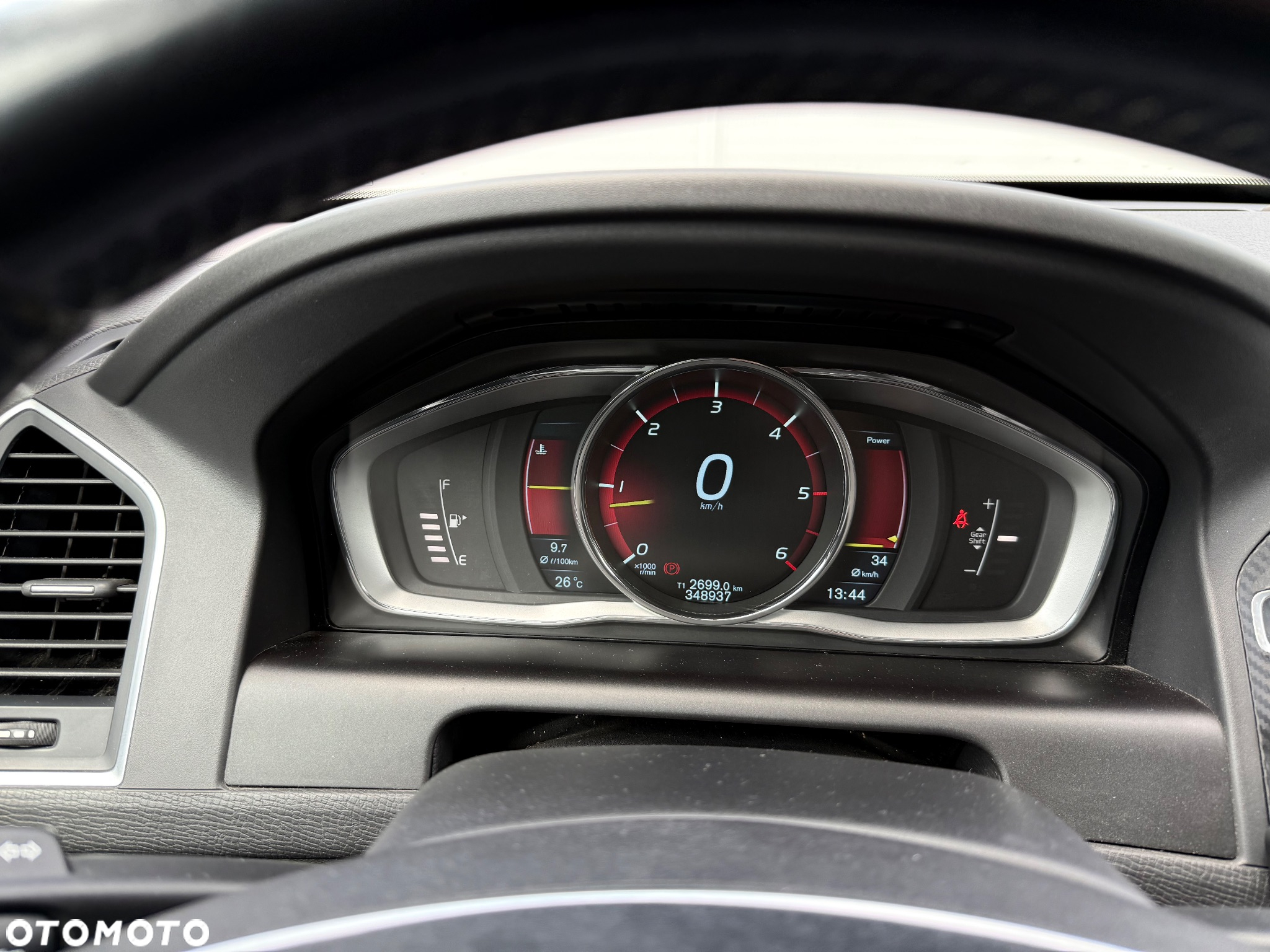 Volvo XC 60 2.4D AWD Momentum - 28