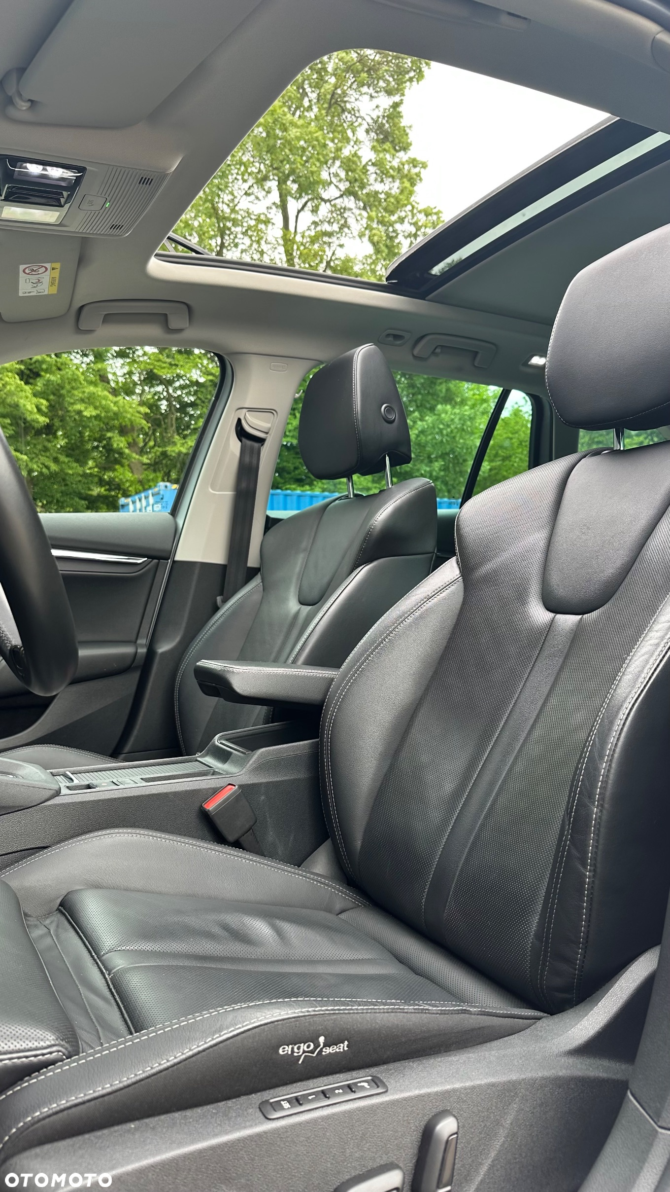 Skoda Octavia Combi 2.0 TDI DSG Exclusive Plus - 18