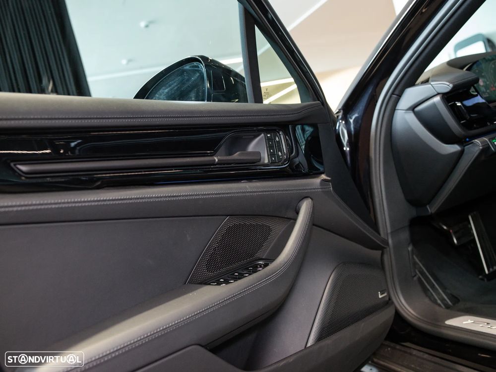 Porsche Panamera 4S E-Hybrid - 42