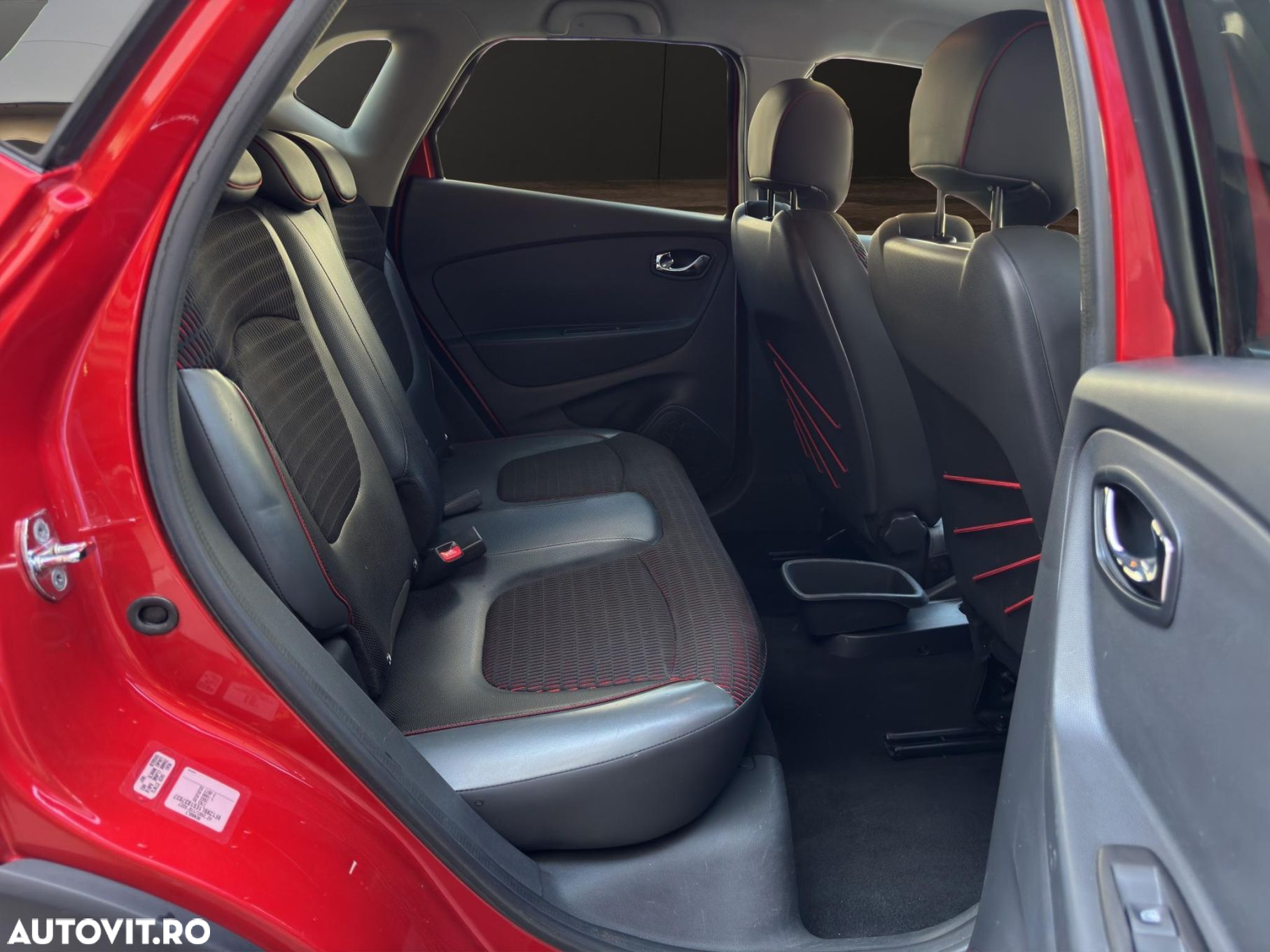 Renault Captur dCi 90 EDC Helly Hansen - 12