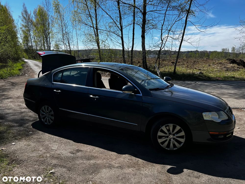 Volkswagen Passat 1.9 TDI DPF BlueMotion - 5