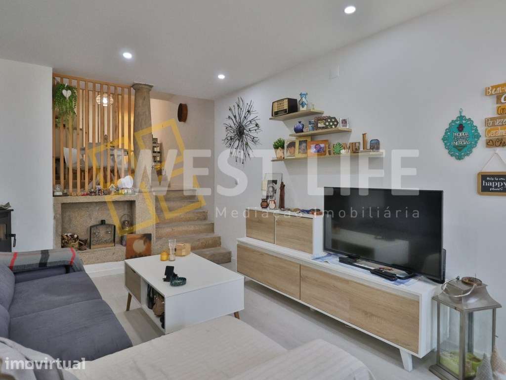Moradia Típica de Aldeia T2+1 Renovada | EXCLUSIVO WEST LIFE | Chan... - Grande imagem: 3/25