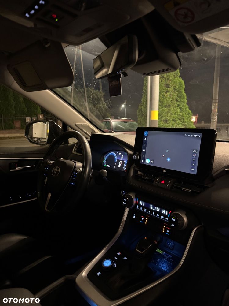 Toyota RAV4 - 10