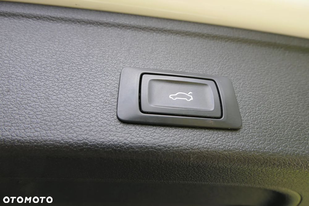 Audi A4 Avant 2.0 TDI - 28
