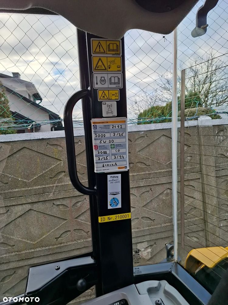 Caterpillar CAT 906 M - 29