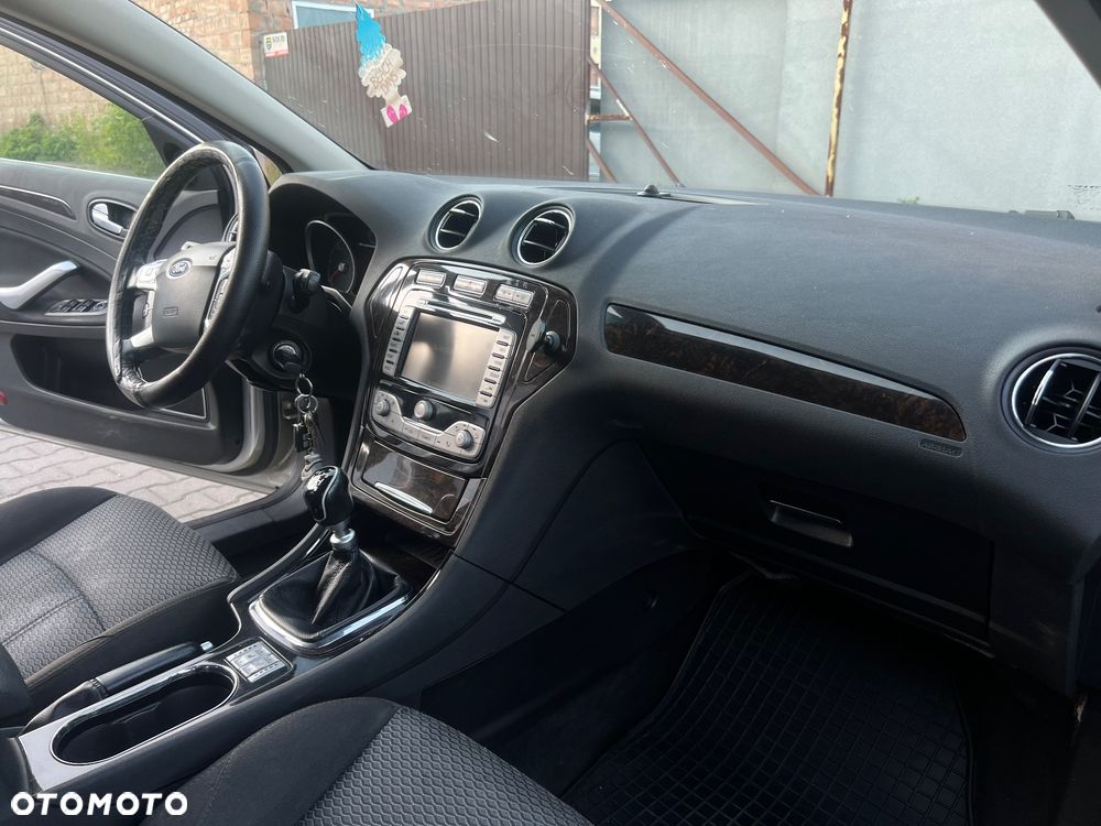 Ford Mondeo 2.0 TDCi Ghia - 15