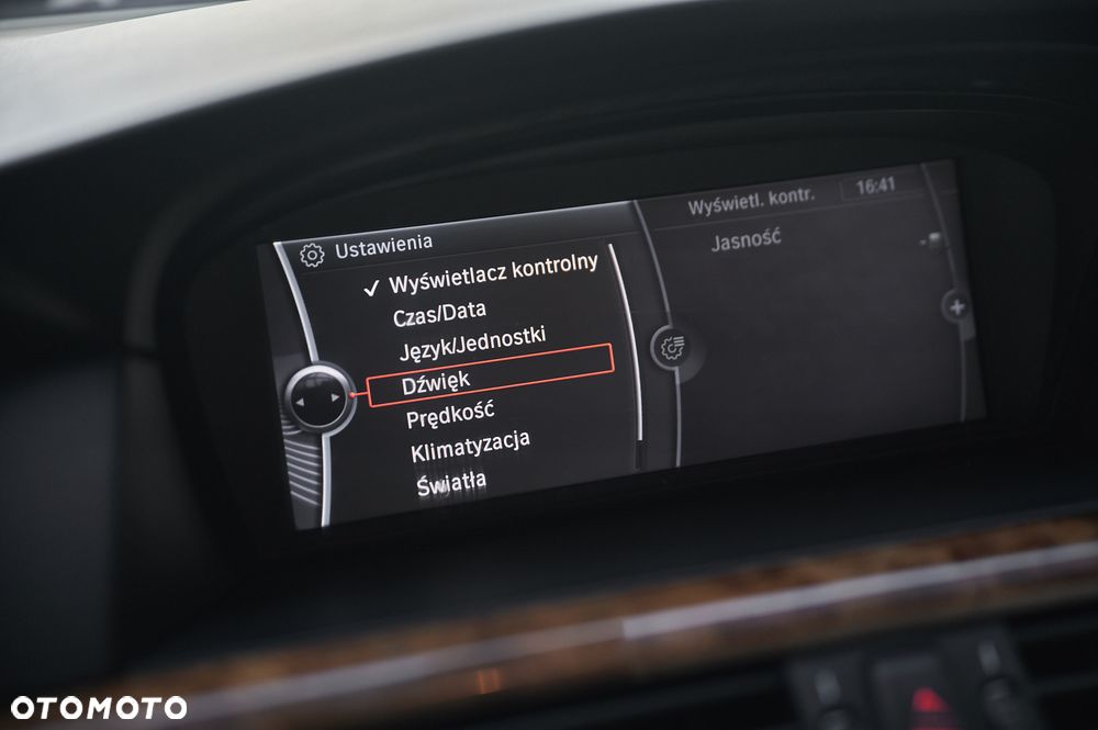 BMW Seria 5 535i xDrive Sport-Aut Modern Line - 39