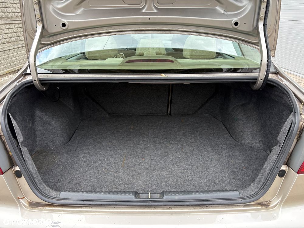 Honda Civic 1.6i LS - 11