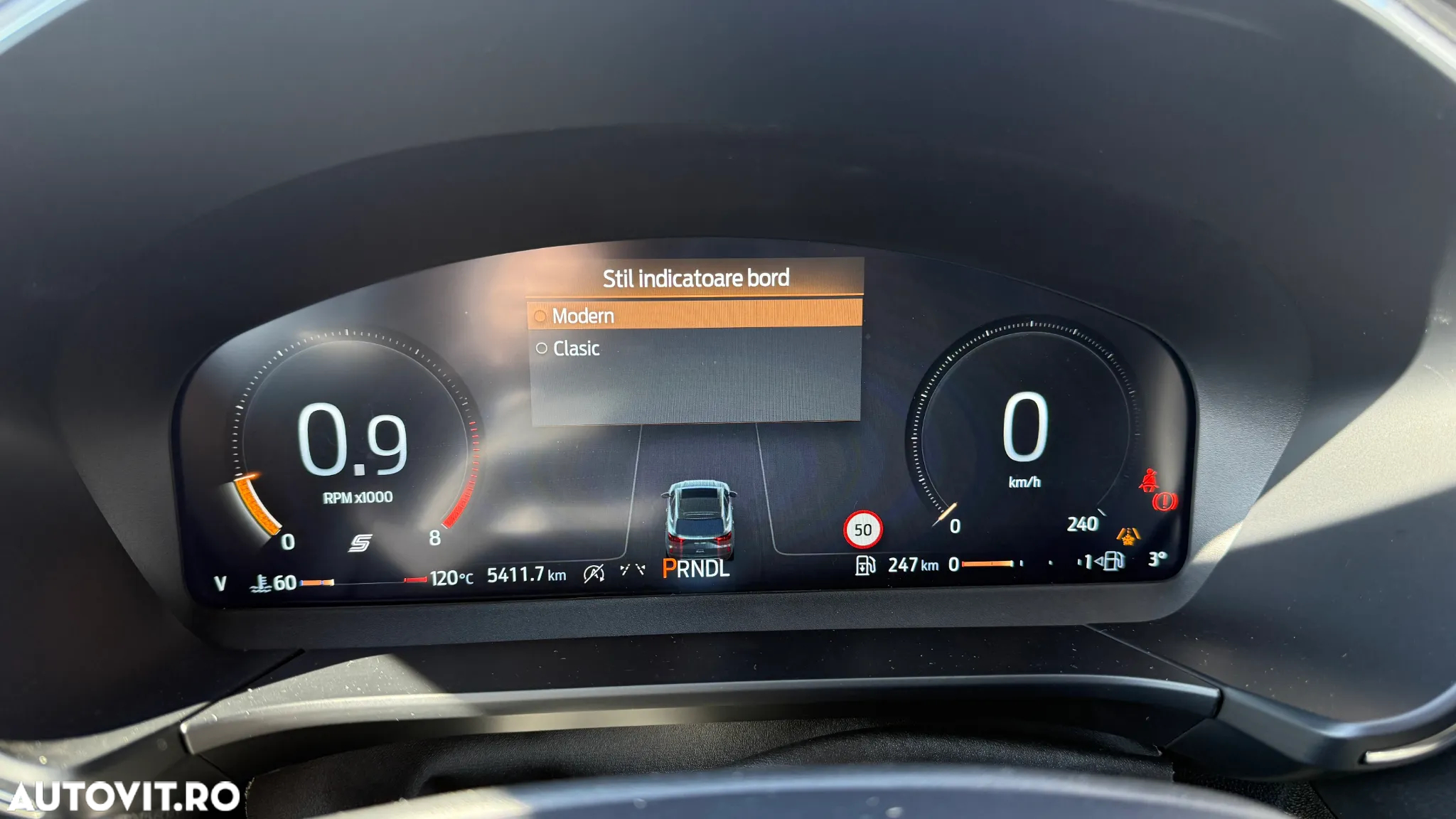 Ford Kuga 1.5 EcoBoost A8 FWD Titanium - 30