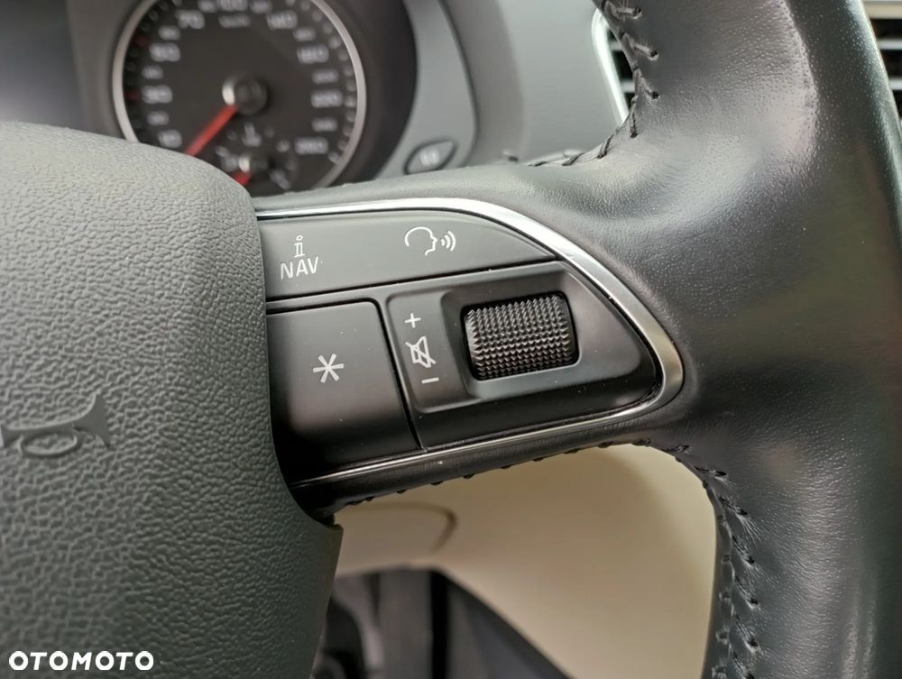 Audi Q3 1.4 TFSI Edycja Specjalna - 33