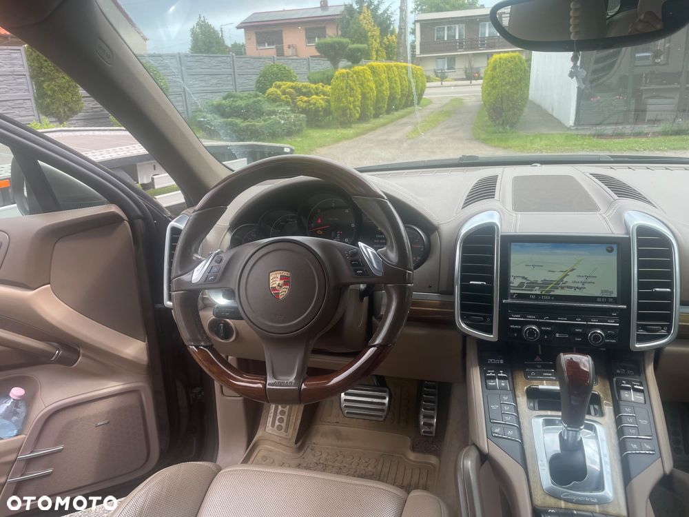 Porsche Cayenne Platinum Edition - 9