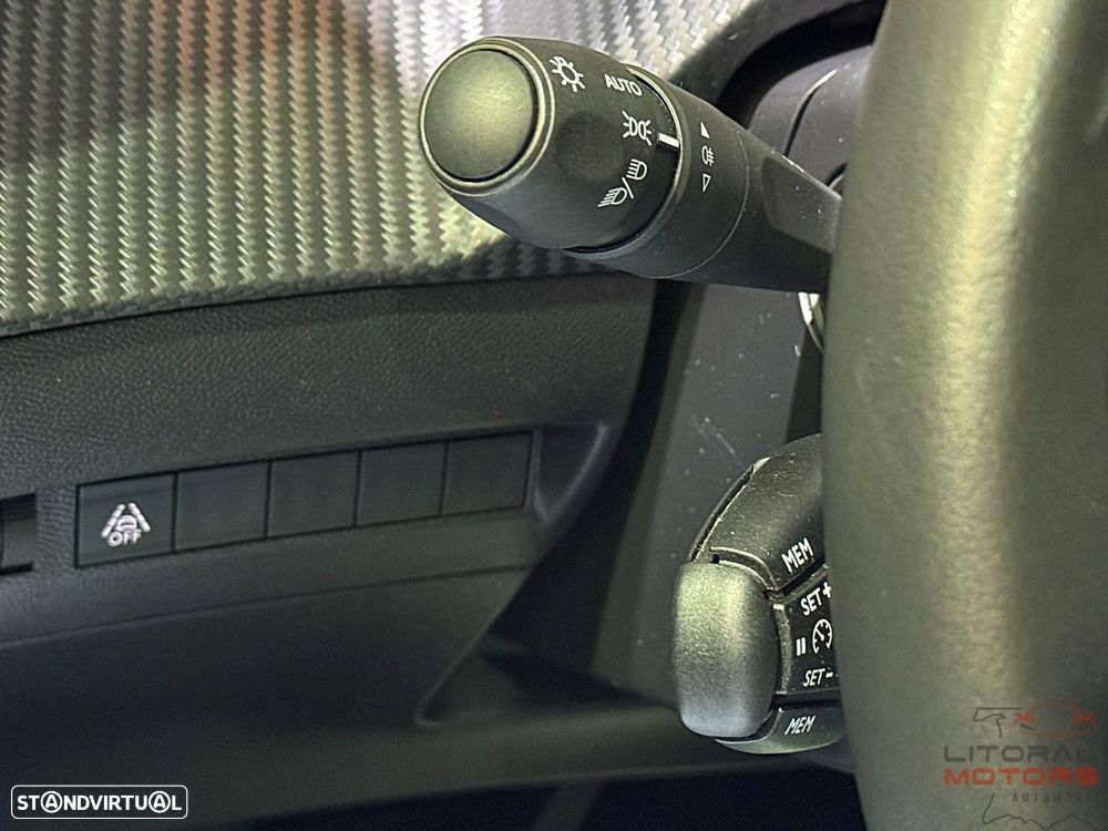 Peugeot 208 1.2 PureTech Active Pack - 23