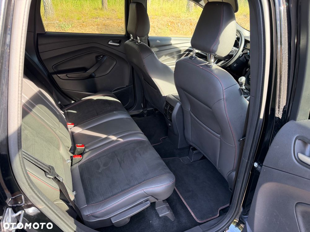 Ford Kuga 1.5 EcoBoost 2x4 ST-Line - 20