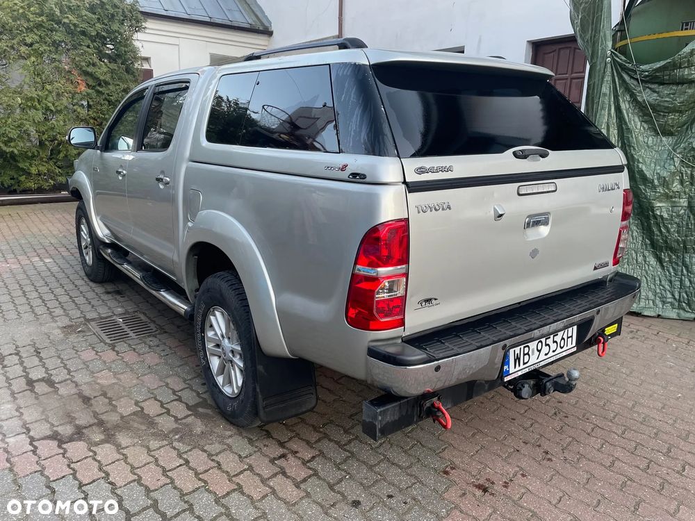 Toyota Hilux 3.0 D-4D SR5 - 4
