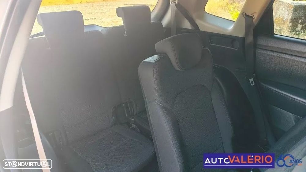 Kia Carens 1.7 CRDi ISG EX - 32