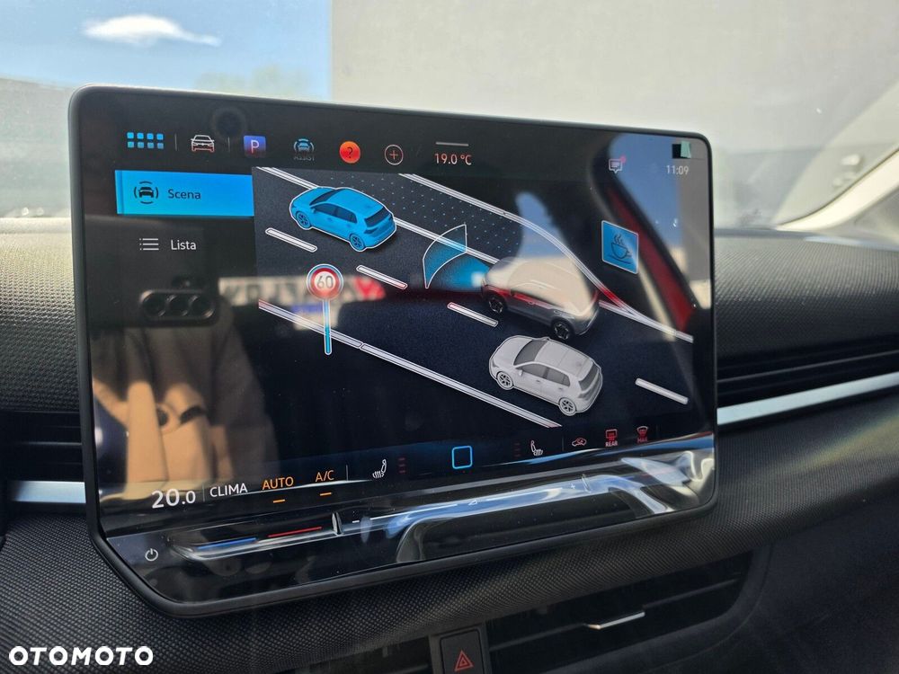 Volkswagen T-Roc 1.5 eTSI Life DSG - 23