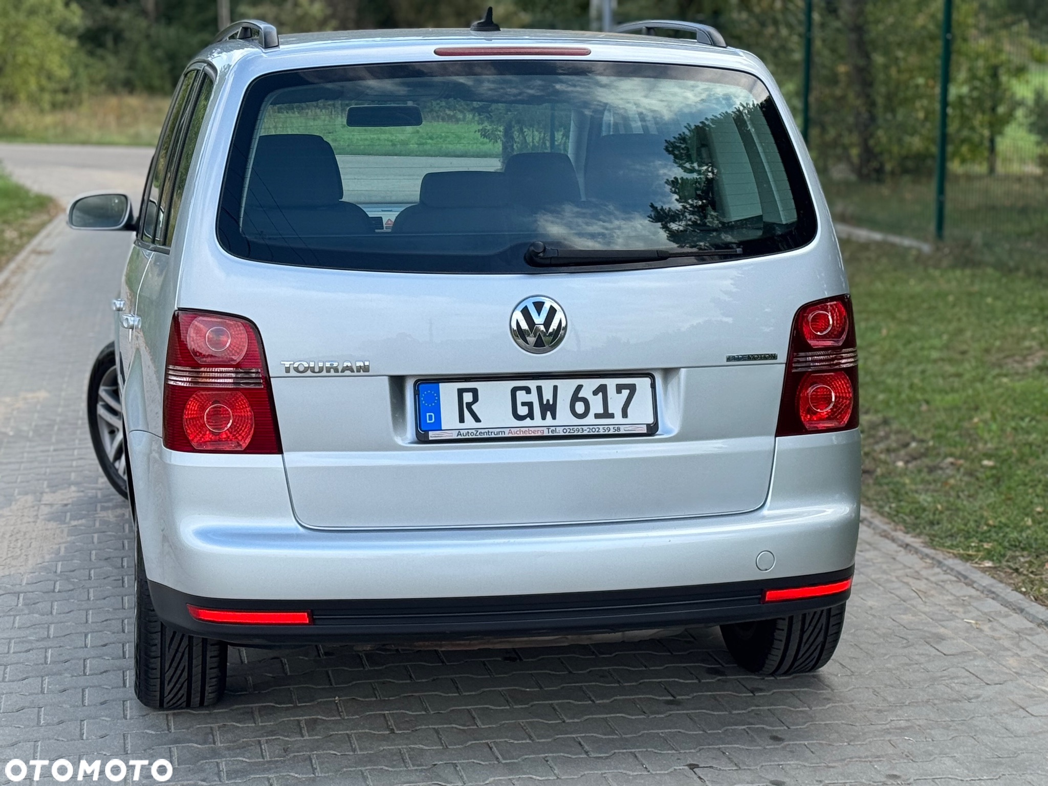 Volkswagen Touran 1.9 TDI DPF Blue Motion Highline - 11